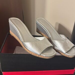 Talbots silver metalic size 8.5 sandals